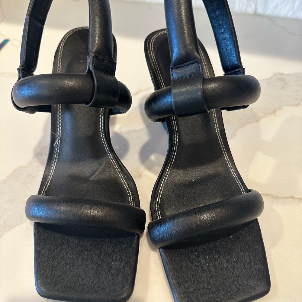Leather padded slingback heels - Picture 4 of 7